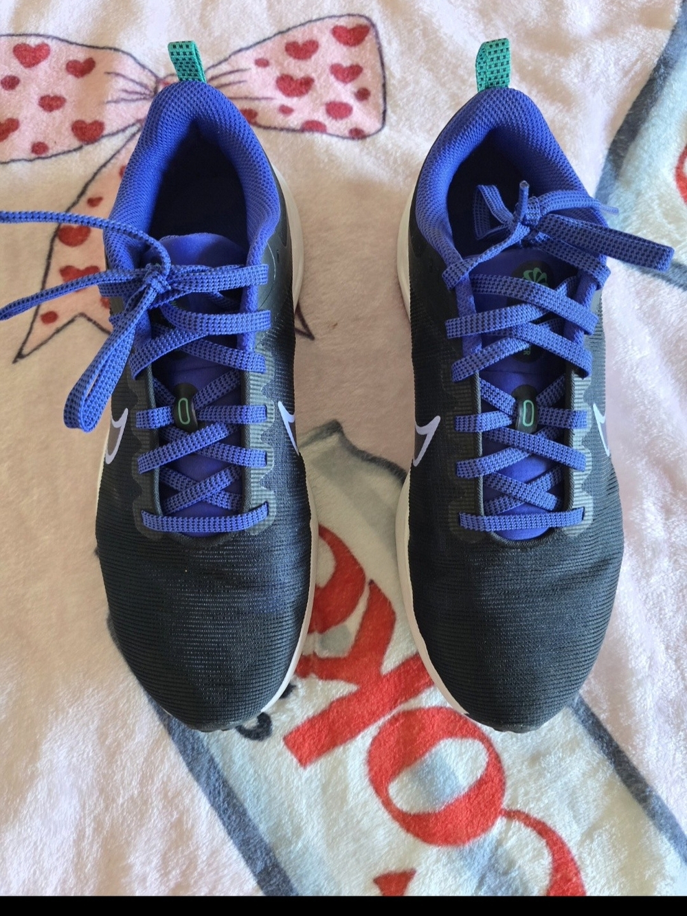 Nike Black and Blue Women's Athletic Shoes